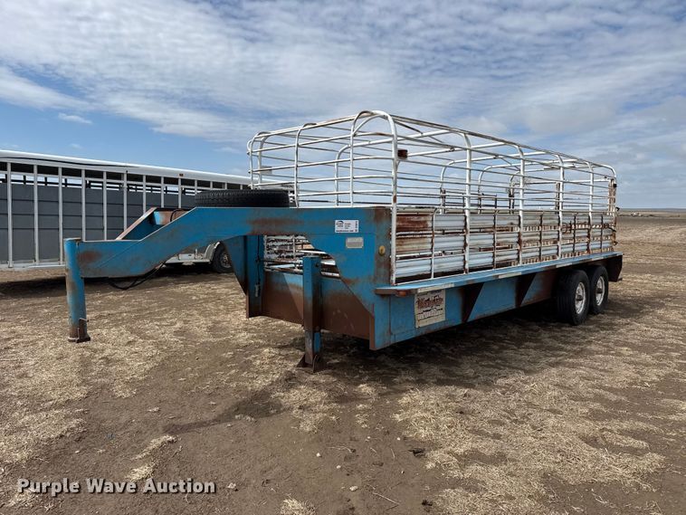 1975 Neckover livestock trailer - DS6815