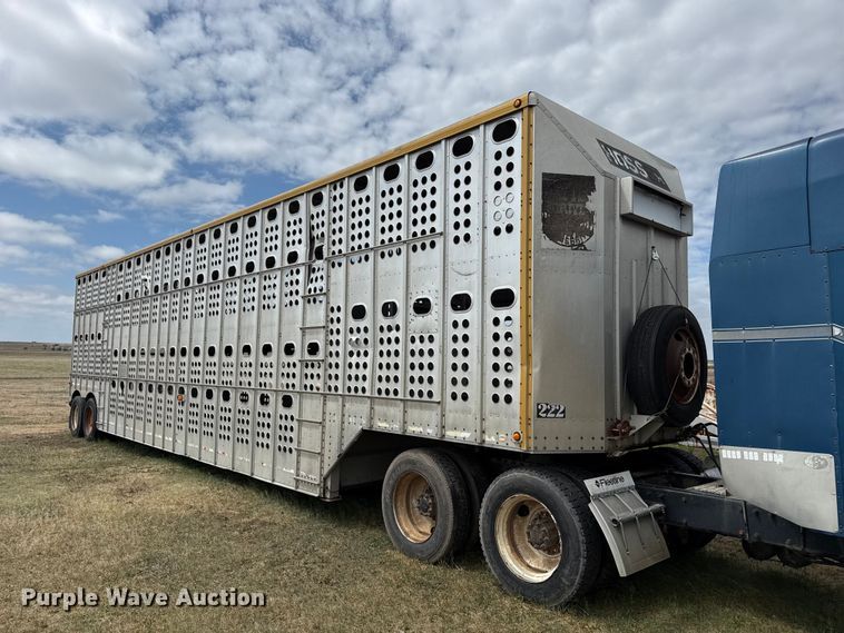 1992 Merritt F48X102X9XCX18X018XC0 livestock trailer - DS6819