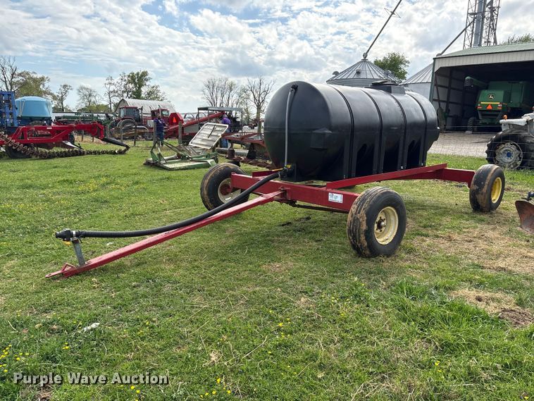 2023 Ace Roto-Mold tank trailer - DT0194