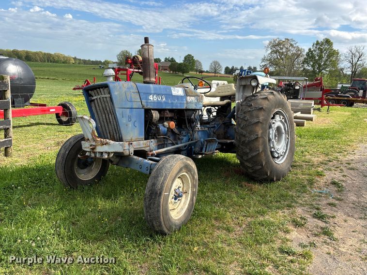 Ford 4600 tractor - DT0211