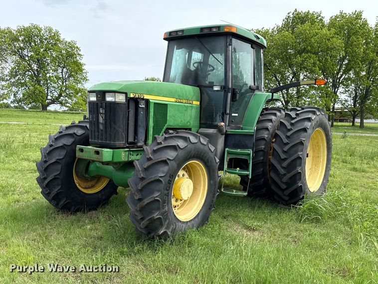 2003 John Deere 7810 4WD tractor - ET6110