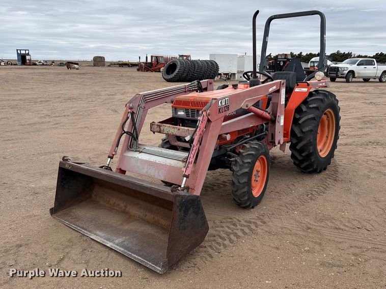 Kioti LK3504 MFWD tractor - EW4521