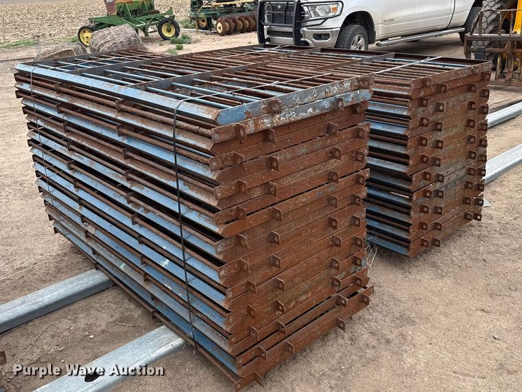 (42) hog panels - EW4530