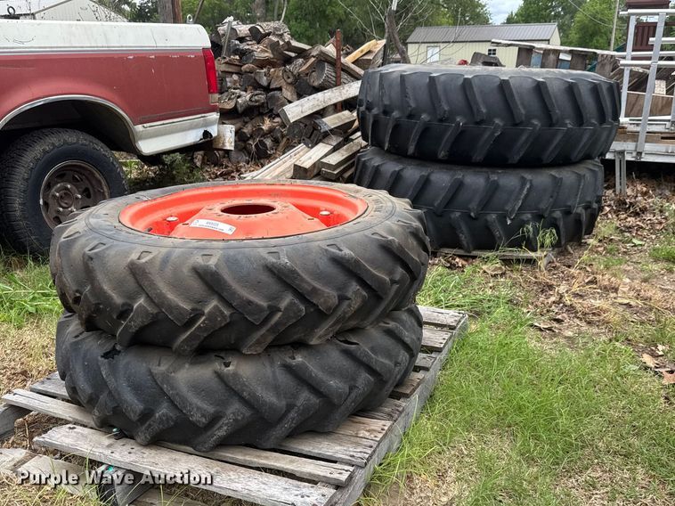 (4) tractor tires and wheels - MX9225