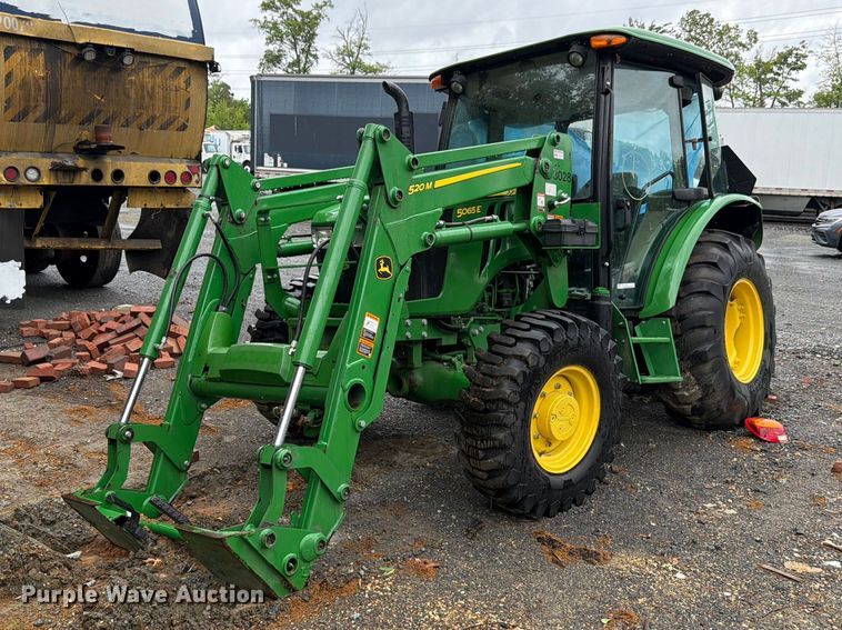 2021 John Deere 5065E MFWD tractor - YA3225