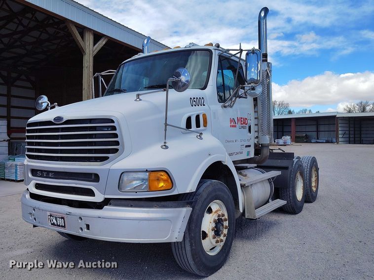 2005 Sterling A9500 semi truck - ED0015