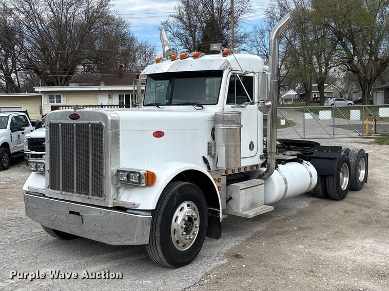 1999 Peterbilt 379 semi truck - EO4140