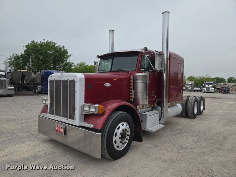 2000 Peterbilt 379 truck cab and chassis - ET5051