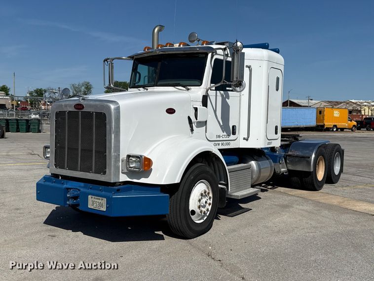 2013 Peterbilt 365 semi truck - ET6035