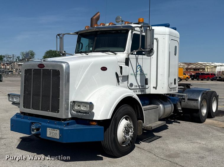 2013 Peterbilt 365 semi truck - ET6036