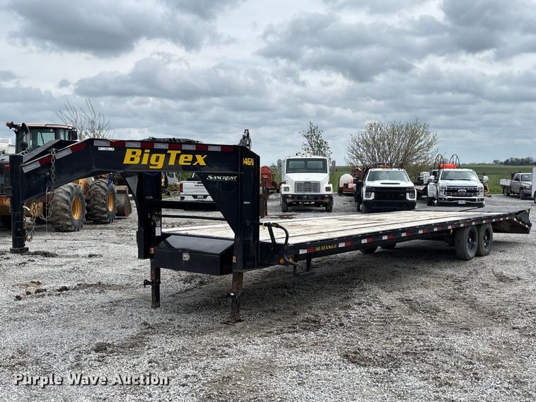 2022 Big Tex 14GN-28BK+5MR equipment trailer - FB3425