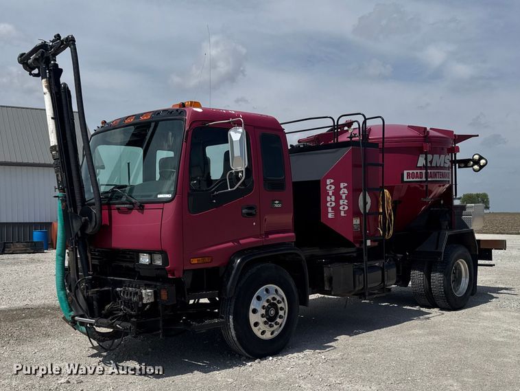1997 Chevrolet C7500 pothole patcher truck - FB5707
