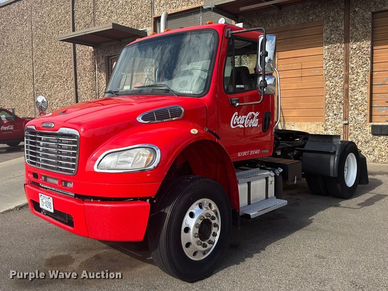 2011 Freightliner Business Class M2 semi truck - FB7310