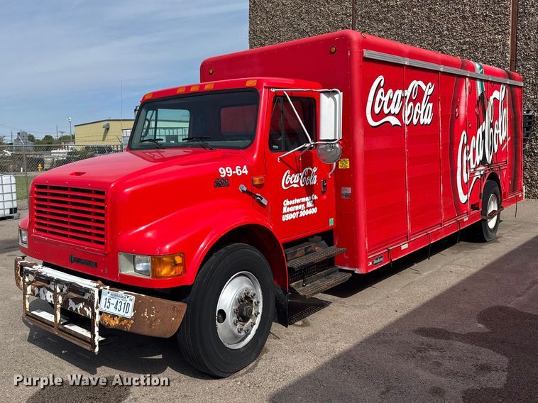 1999 International 4700 delivery truck - FB7314