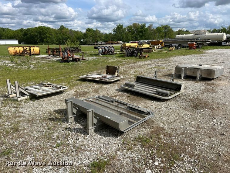 (5) headache racks - FC2574