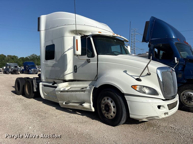2016 International ProStar 122 semi truck - YA0368