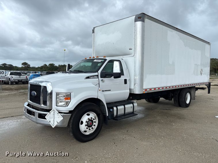 2019 Ford F750 Super Duty box truck - YA2007