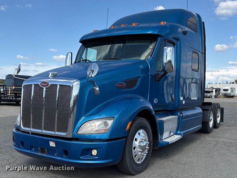 2015 Peterbilt 357 semi truck - YA2238