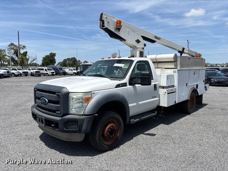 2013 Ford F450 Super Duty bucket truck - YA3062