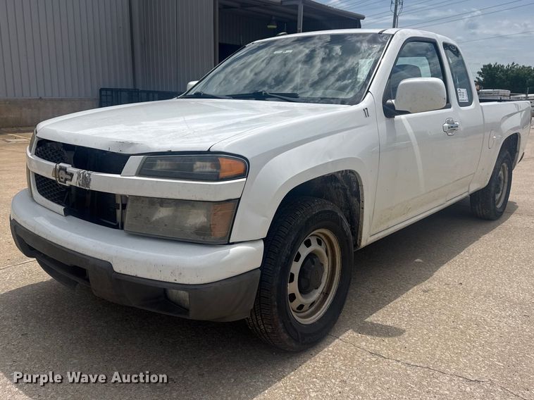2010 Chevrolet Colorado pickup truck - DO8515