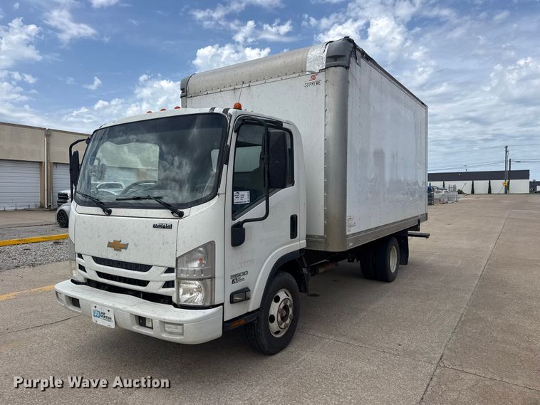 2016 Chevrolet 3500 box truck - DO8519