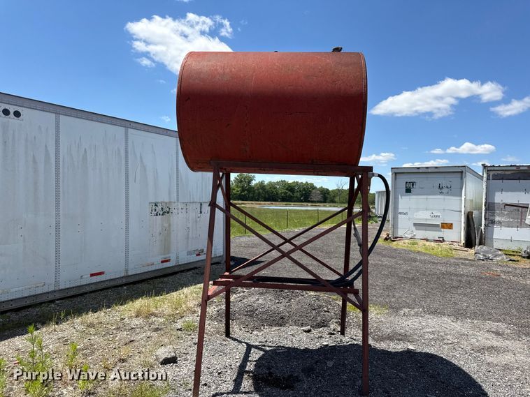 (2) fuel tanks - EC4581