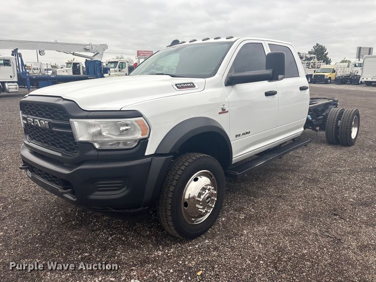 2022 RAM 5500 truck cab and chassis - EG8925