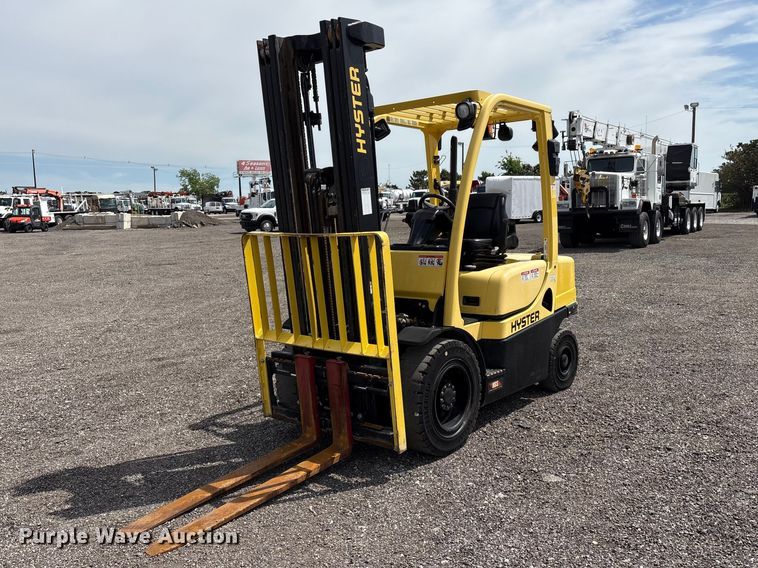 2016 Hyster H50T forklift - EG9036