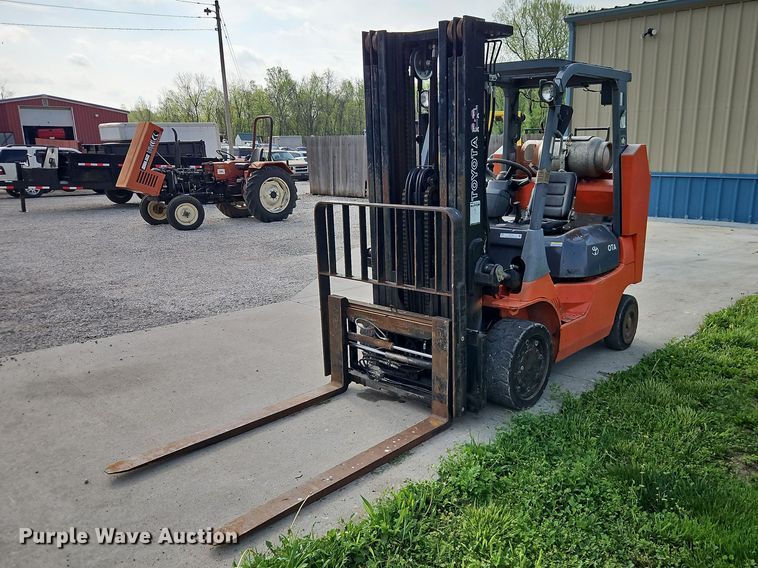 Toyota 7FGCU35 forklift - EO7251