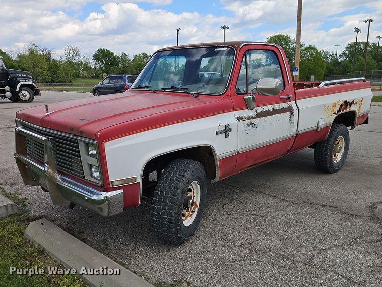 1986 Chevrolet K20  pickup truck - EO7305