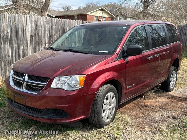 2019 Dodge Grand Caravan handicap accessible van - ES5927