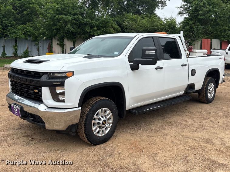 2021 Chevrolet Silverado 2500HD Crew Cab pickup truck - ET2006