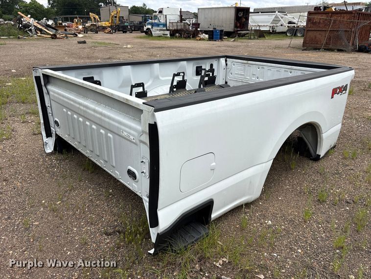Ford F250 pickup truck bed - ET2039