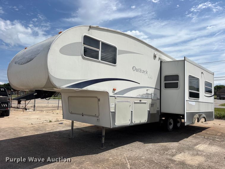 2004 Outback  Keystone camper - ET2048