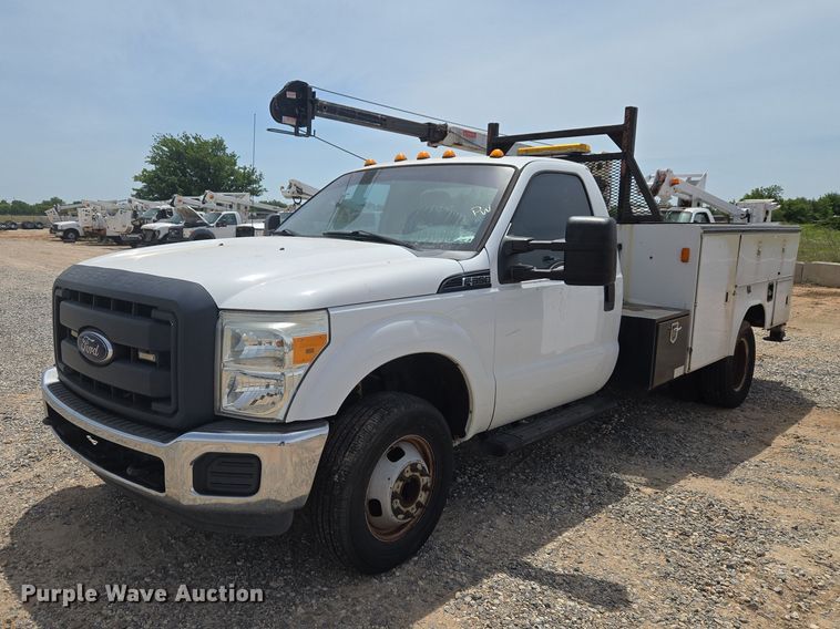 2016 Ford F350 Super Duty utility bed pickup truck - ET5020