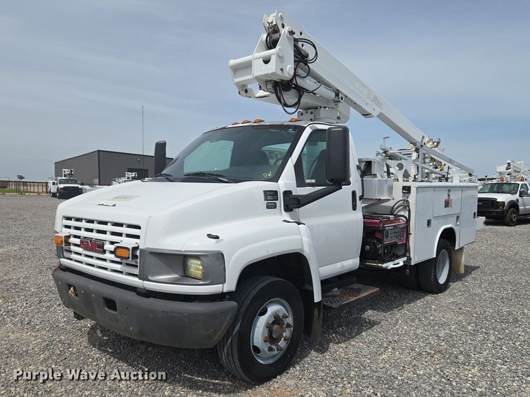 2006 GMC C5500 bucket truck - ET5082