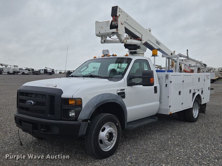 2010 Ford F550 Super Duty bucket truck - ET5145