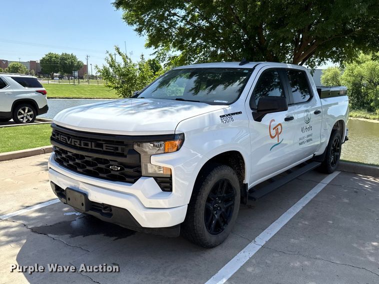 2022 Chevrolet Silverado 1500 Crew Cab pickup truck - ET6085