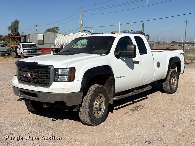 2012 GMC Sierra 3500HD Ext. Cab pickup truck - EU0443