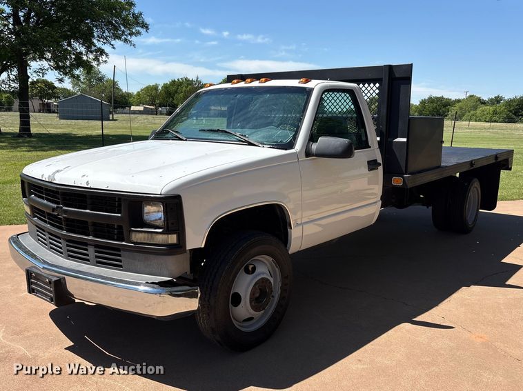 1999 Chevrolet GMT-400 flatbed truck - EU5564