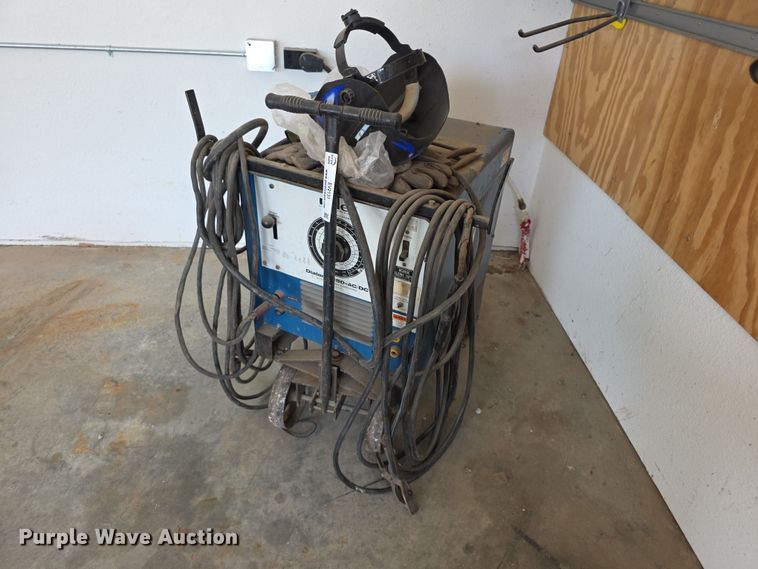 Miller Dialarc 250 ac/dc welder welder - EV2131