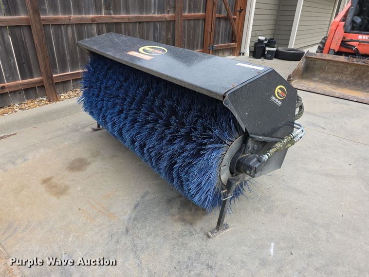 Quick Attach skid steer broom - EV2135