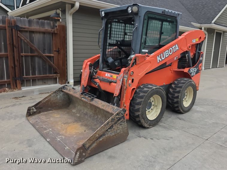 2016 Kubota SSV65 skid steer loader - EV2136