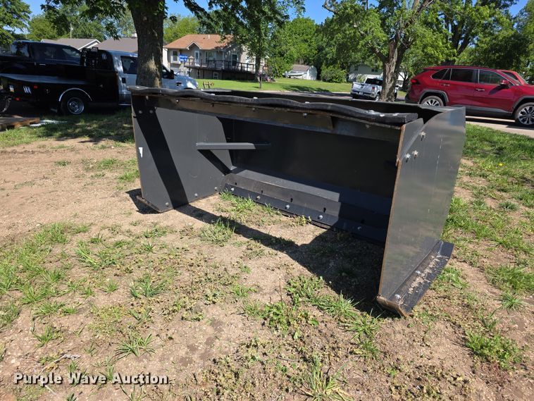 CID  SPUSH72 skid steer snow pusher - EV2155