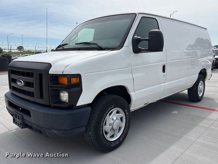 2012 Ford E350 van - EV2966
