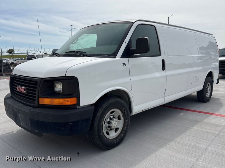 2014 GMC Savana van - EV2967