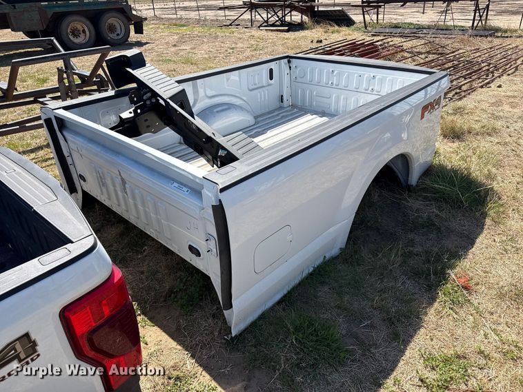 Ford pickup truck bed - EW4579