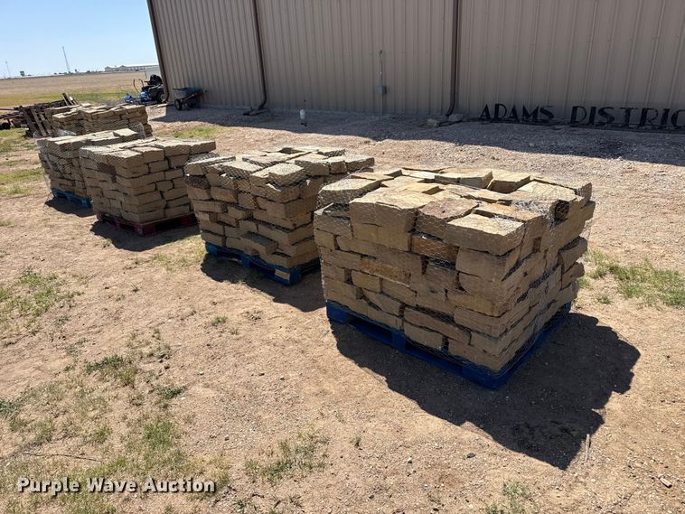 (8) pallets of Chestnut Hill Castle rock - EW4581