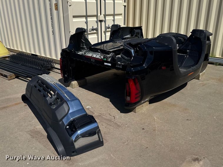 2025 GMC dually take off bed - FB7322