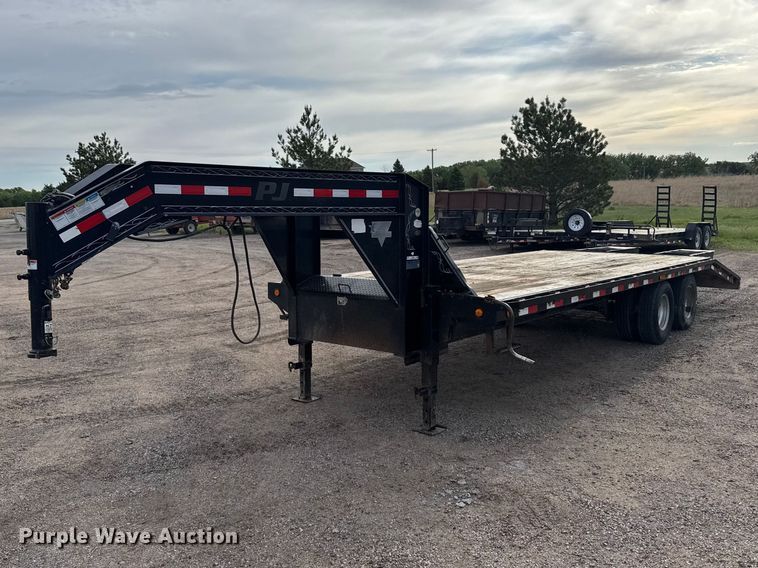 2017 PJ equipment trailer - FB7362